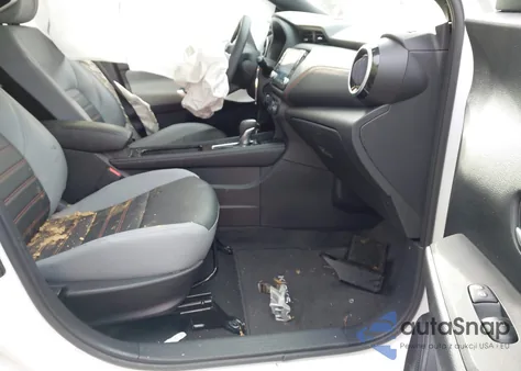 2024 Nissan Kicks Sr Xtronic Cvt z USA, uszkodzony, nr VIN 3N1CP5DV0RL488946